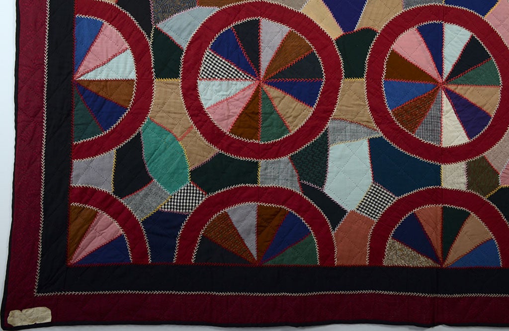 Mennonite Crazy Quilt with Circles In Excellent Condition In Darnestown, MD
