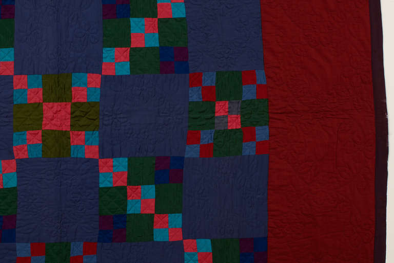 Lancaster County Amish Four Patch in Nine Patch Quilt In Good Condition In Darnestown, MD