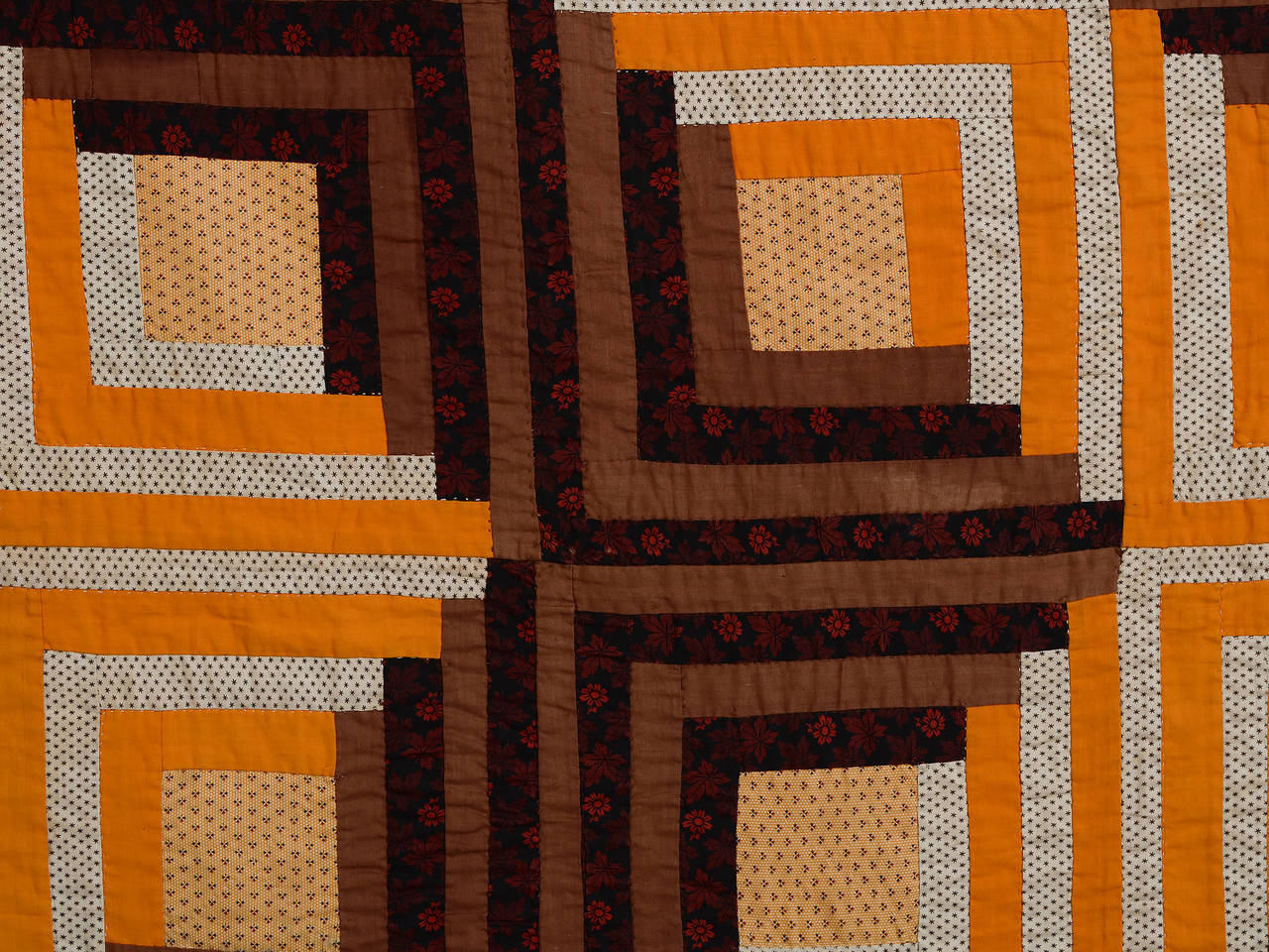 Barn Raising Log Cabin Quilt In Excellent Condition In Darnestown, MD