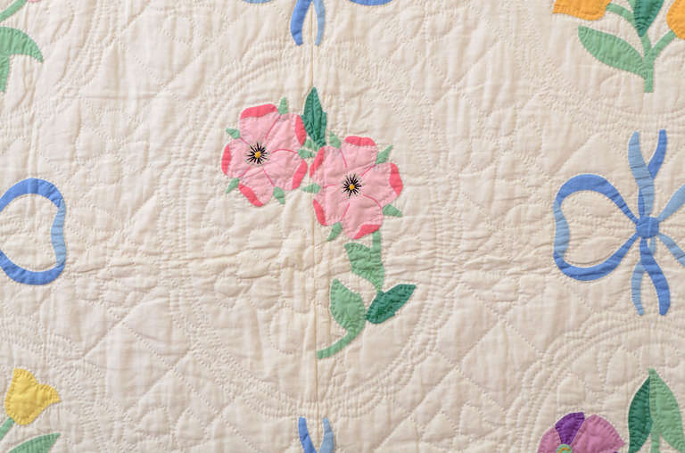 Mid-20th Century Bouquets and Bows Quilt