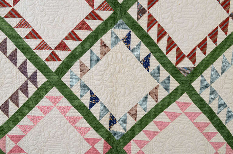 Feathered Diamonds Quilt In Excellent Condition For Sale In Darnestown, MD
