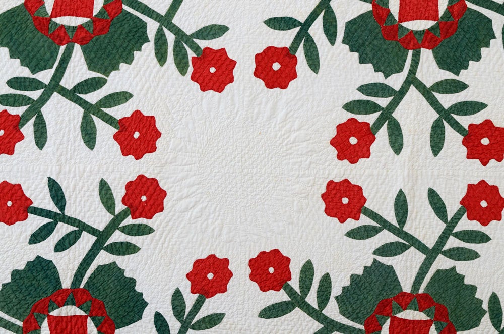 California Rose Quilt In Excellent Condition In Darnestown, MD