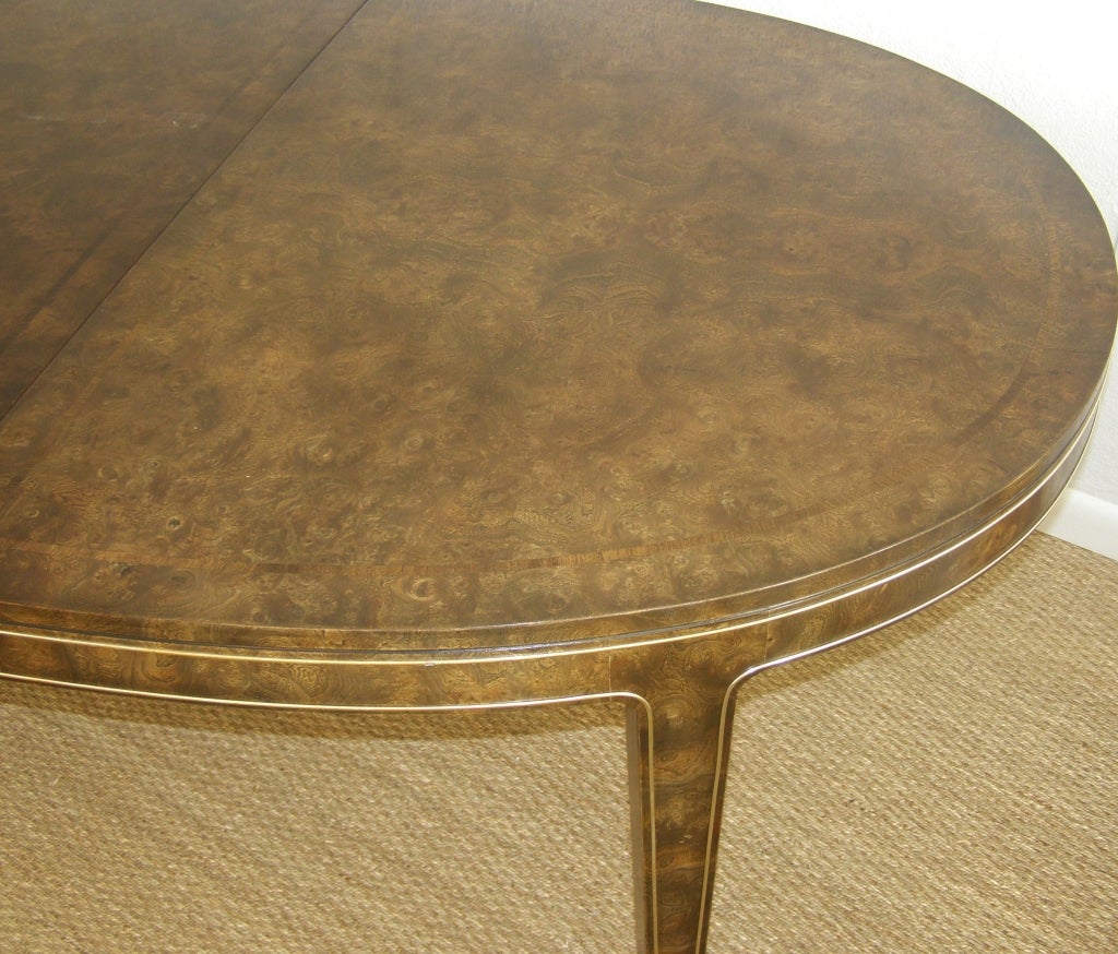 Mastercraft Amboyna Burl Wood w/ Brass Fenestration Dining Table In Excellent Condition In Miami, FL
