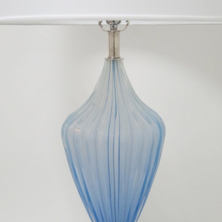 Rare Italian Azure-Blue Murano Glass Urn Lamp In Excellent Condition For Sale In Miami, FL