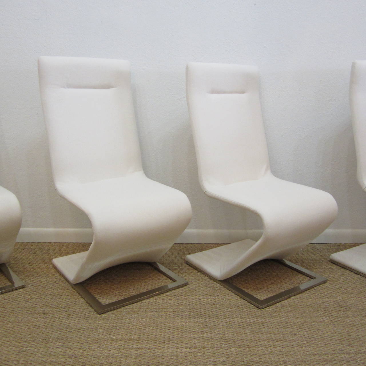 Modern Original Cantilevered Chairs with Steel Bases by Roger Rougier  For Sale