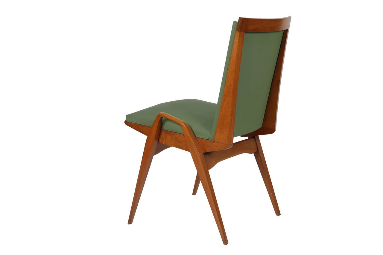 Set of Eight Carlo de Carli Style Pear-Wood Dining Chairs, Italy, 1950s In Good Condition In Miami, FL