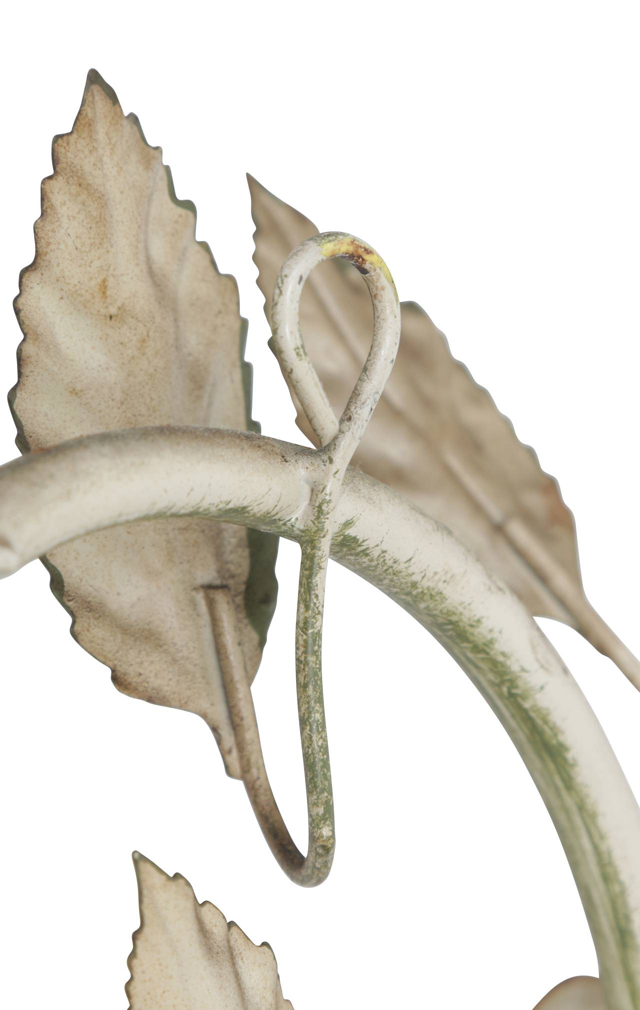 Italian Tole Flower and Branch Wall Sconce In Good Condition For Sale In Miami, FL