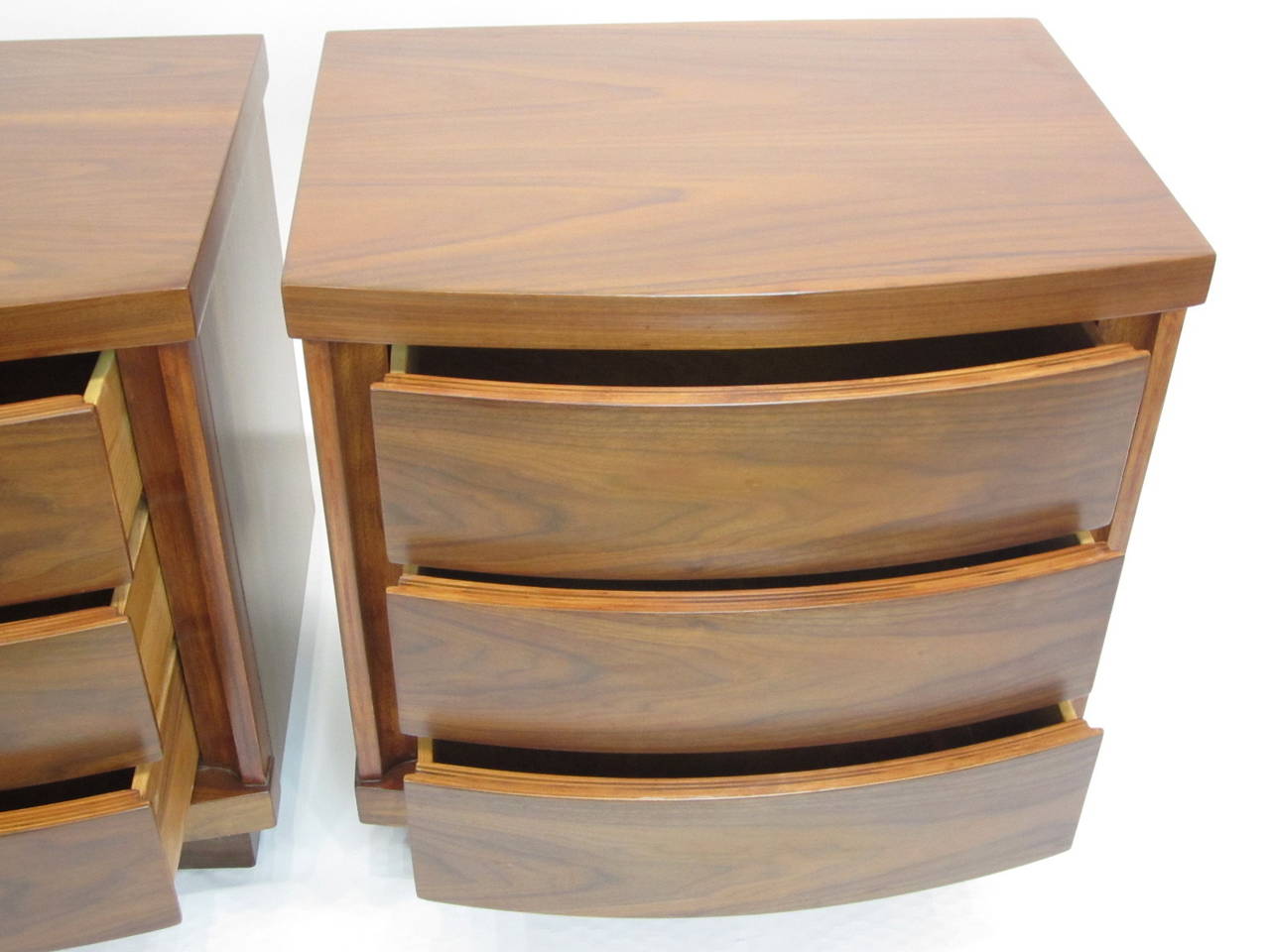 20th Century Pair of Walnut Side Tables with Curved Fronts