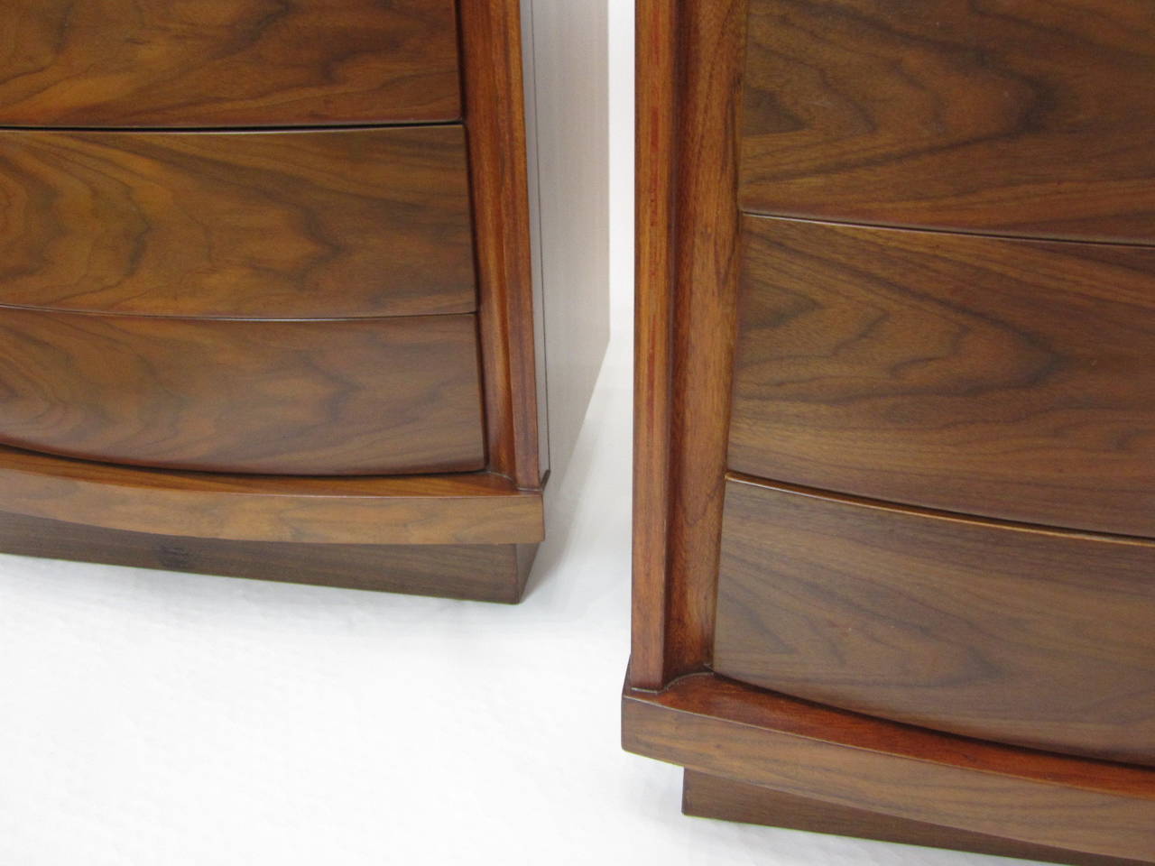 Pair of Walnut Side Tables with Curved Fronts 2
