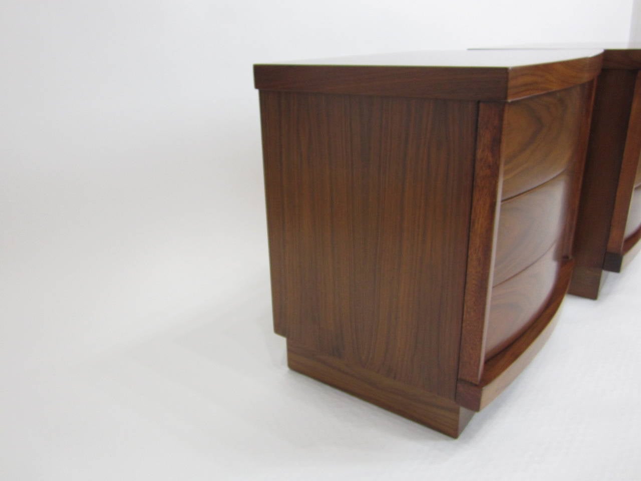 Pair of Walnut Side Tables with Curved Fronts 4