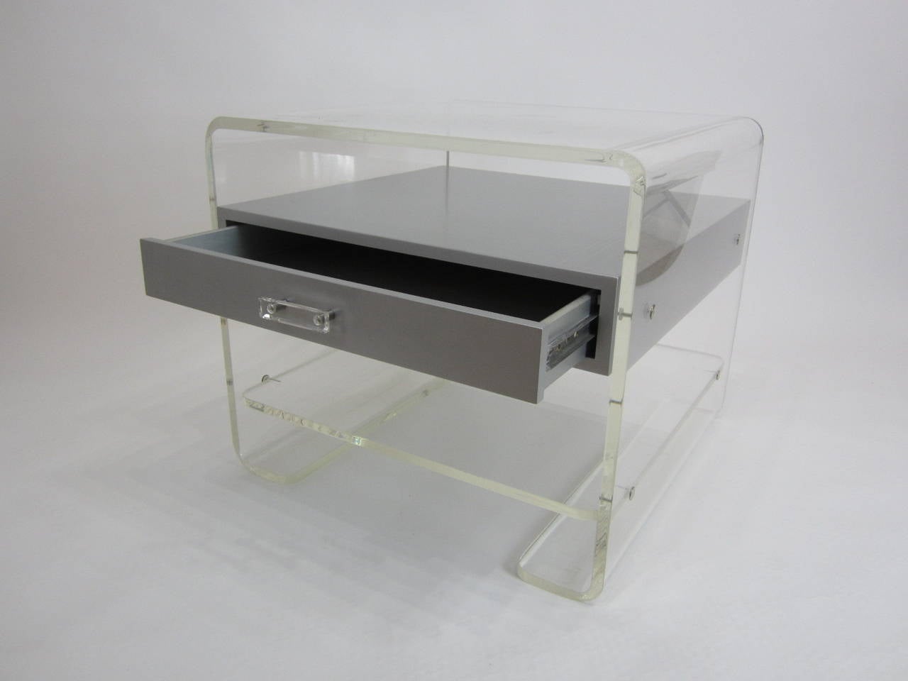 Silver Suspended Drawer in Lucite Three-Tier Side Table In Excellent Condition For Sale In Miami, FL