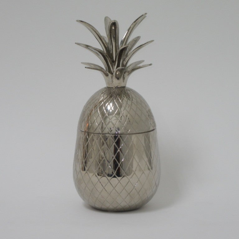 Nickeled Diamond Etched Pineapple Canister/ Ice Holder In Excellent Condition In Miami, FL