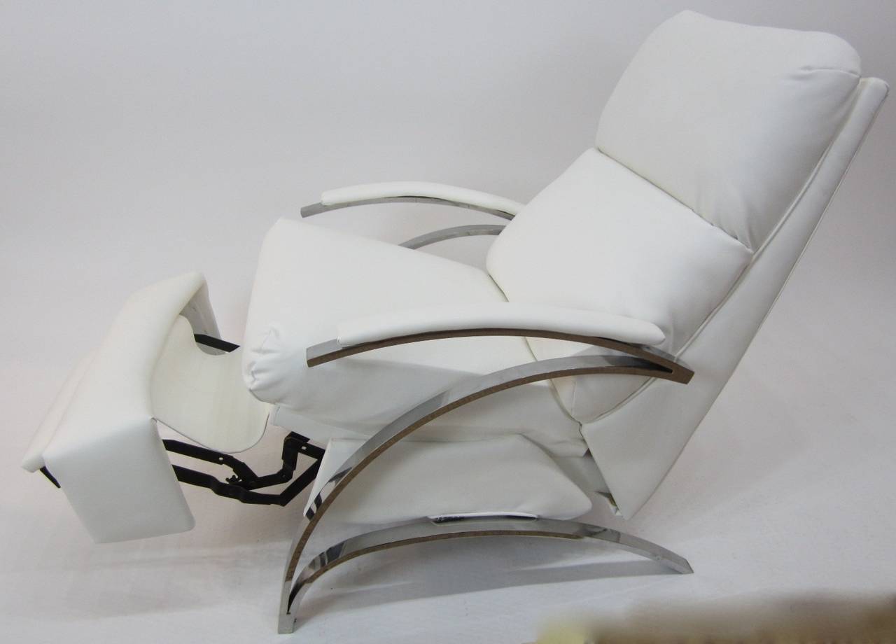 Late 20th Century Milo Baughman Sculptural Steel-Frame Reclining Lounge Chair