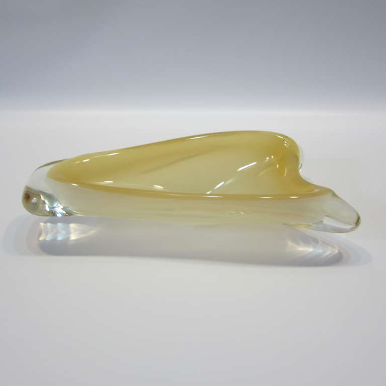Midcentury Handblown Murano Glass Dish For Sale 1