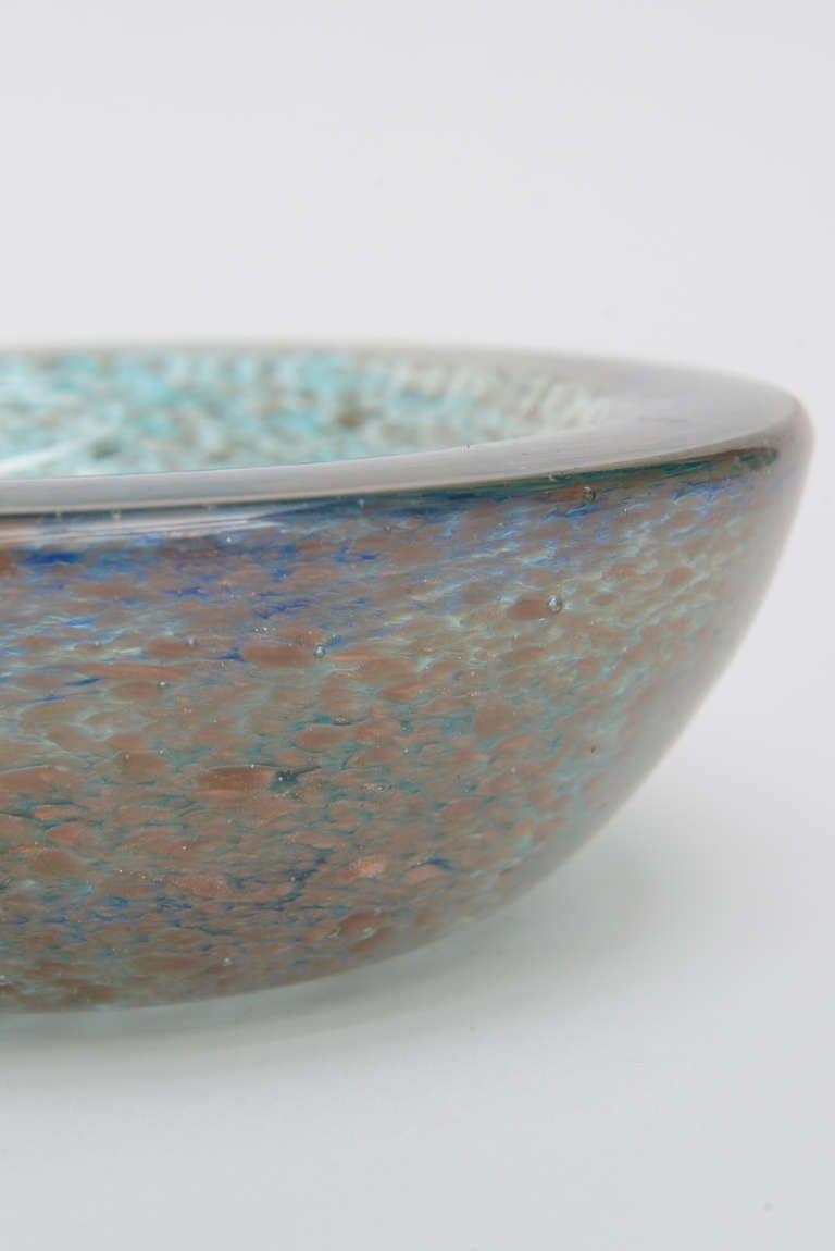 Mid-20th Century Aureliano Toso Handblown Murano Glass Bowl For Sale