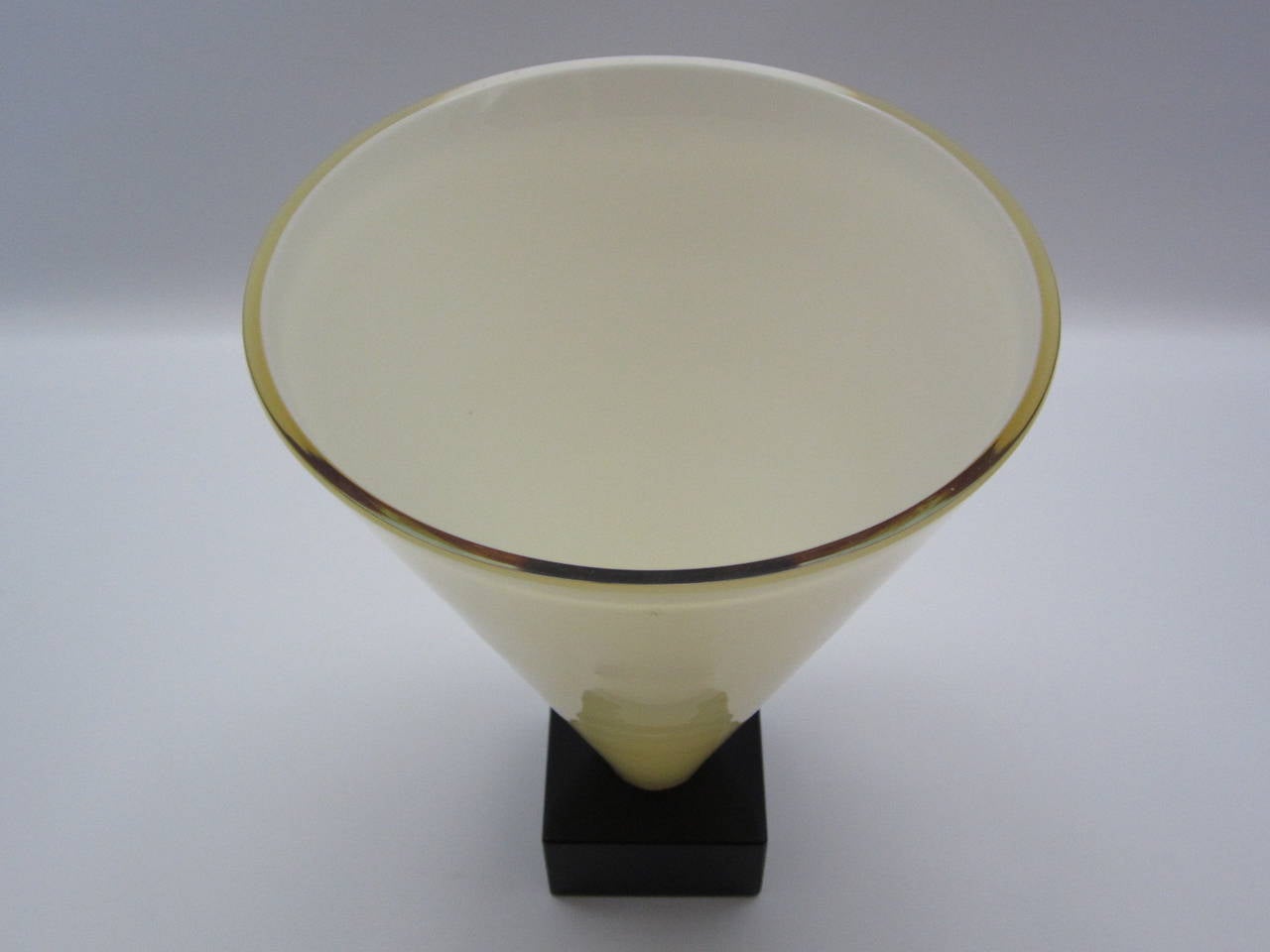 A.V. Mazzega Handblown Murano Glass Conical Vase, Signed In Excellent Condition For Sale In Miami, FL