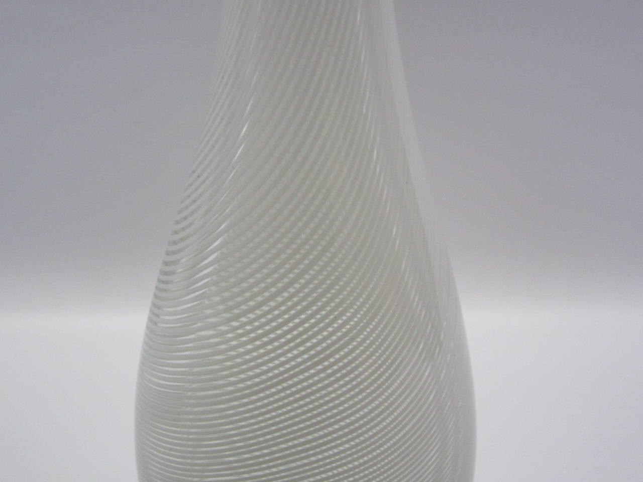Venini Handblown Murano Glass Vase In Excellent Condition For Sale In Miami, FL