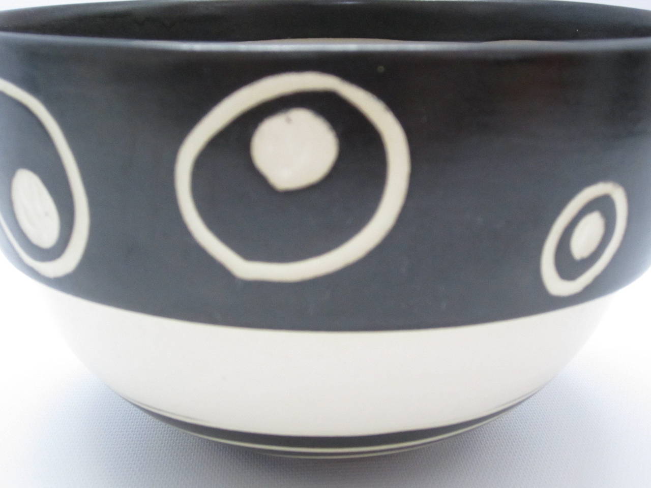 Black and White Ceramic Art Pottery Bowl by Ken Edwards 3