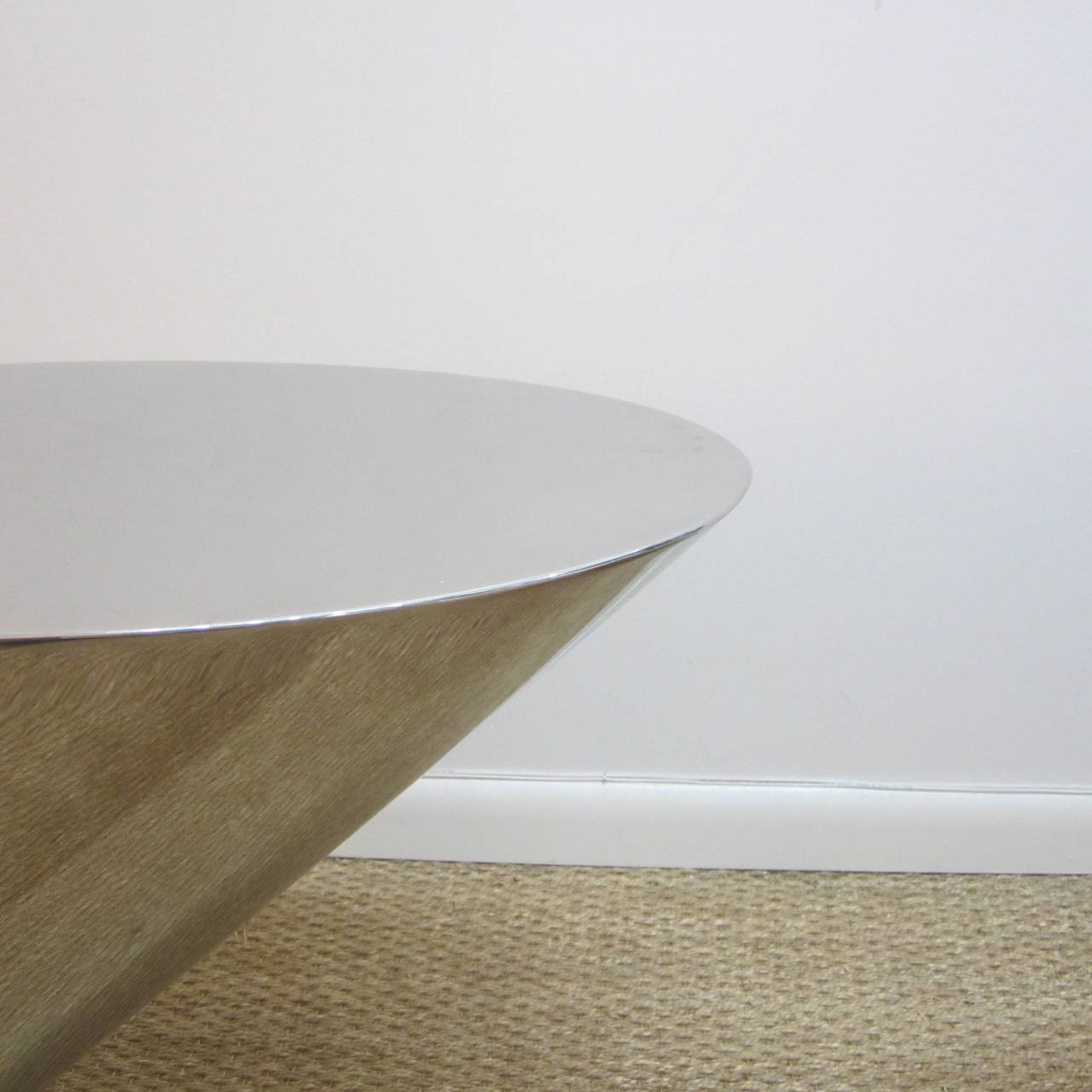 Pair of J. Wade Beam for Brueton Polished Steel Zephyr Tables In Good Condition For Sale In Miami, FL