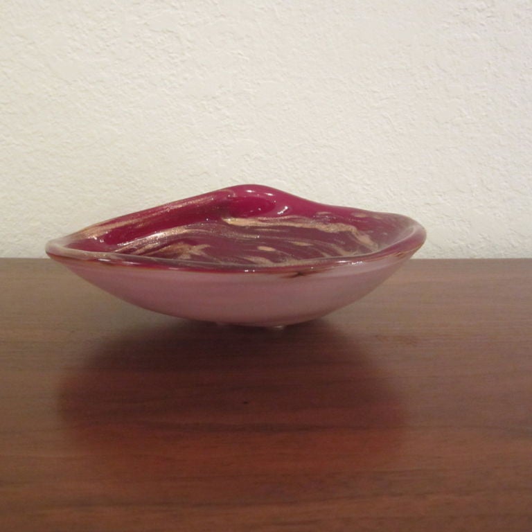 Murano Glass Folded Dish with Copper Leafing In Excellent Condition In Miami, FL