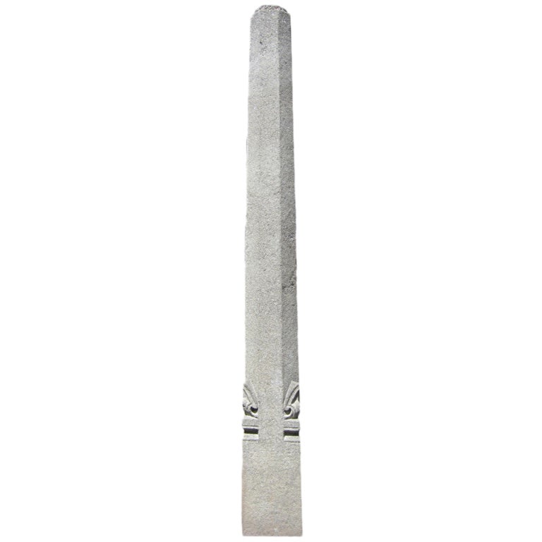 monolitic granite column