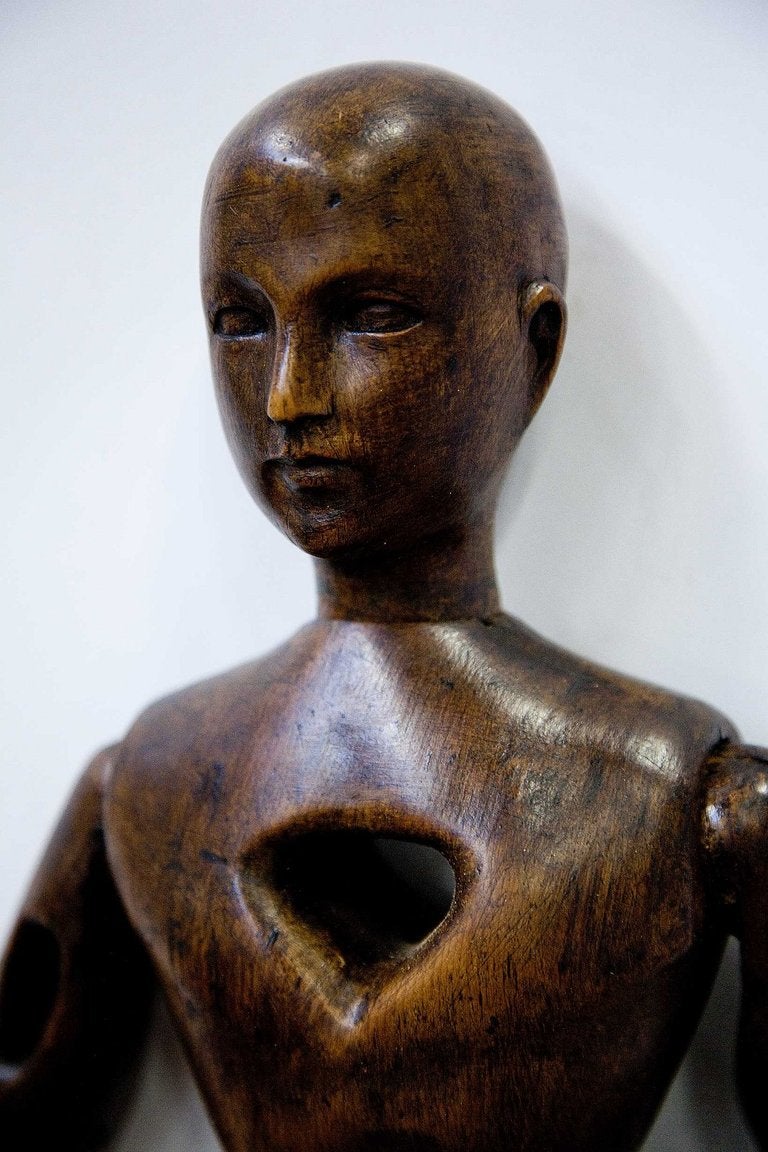 Painter’s articulated dummy with open-work parts, oak wood, sculpted hands, face and feet.