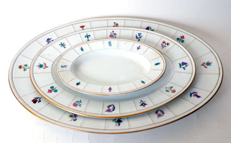 Un important ensemble de vaisselle en porcelaine Dagobert Peche Pirkenhammer. Autriche 1910. 3