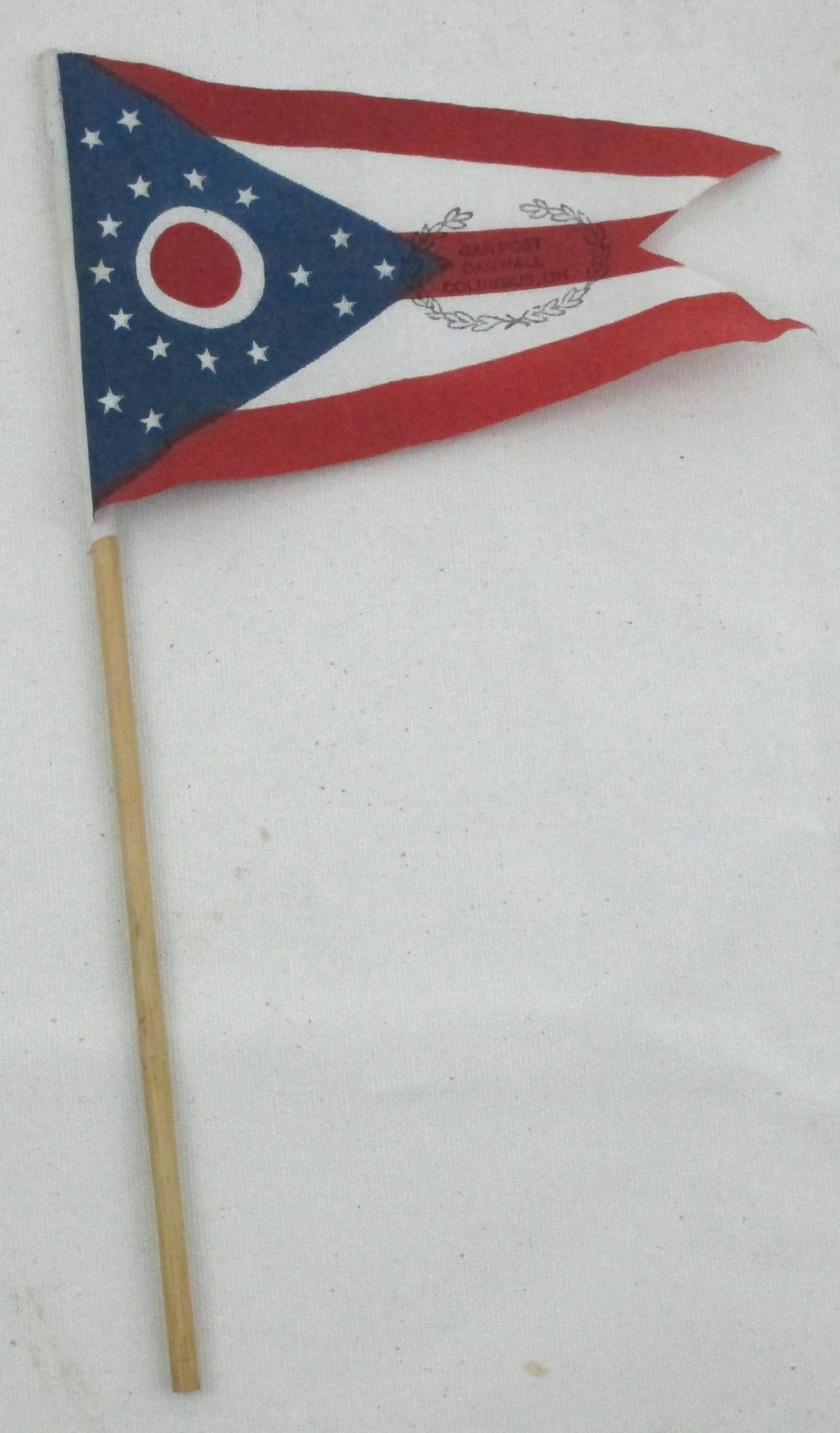 Small Ohio flag flag printed with a wreath motif and 