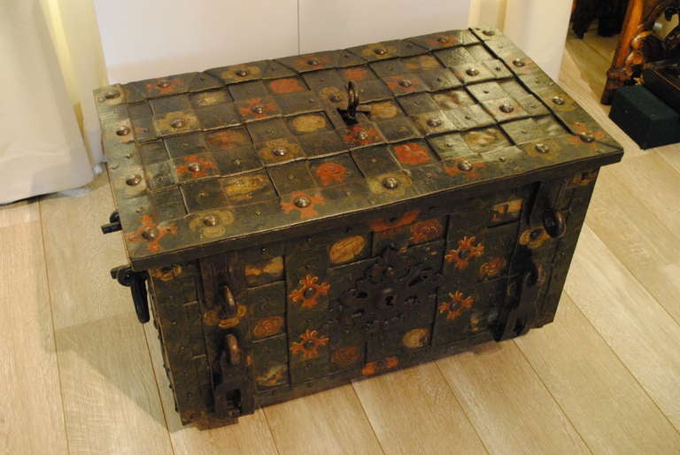 German Painted Strong Box In Excellent Condition In Lincolnshire, GB