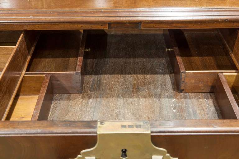 18th Century and Earlier An Important  Irish 18th Century Kneehole Cabinet For Sale