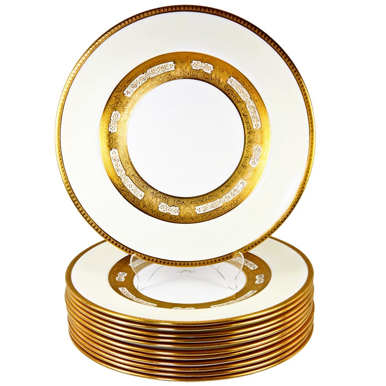 Set: 12 Crown Staffordshire Dinner Plates, Encrusted Raised Gold