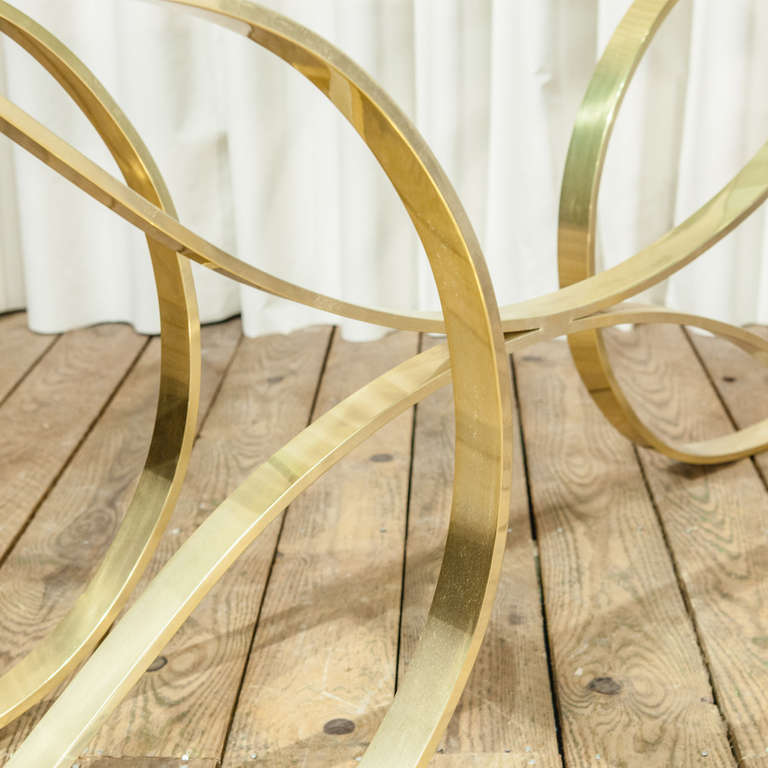 A Brass Sculptural Curved Console Table In Good Condition For Sale In Finchley, London