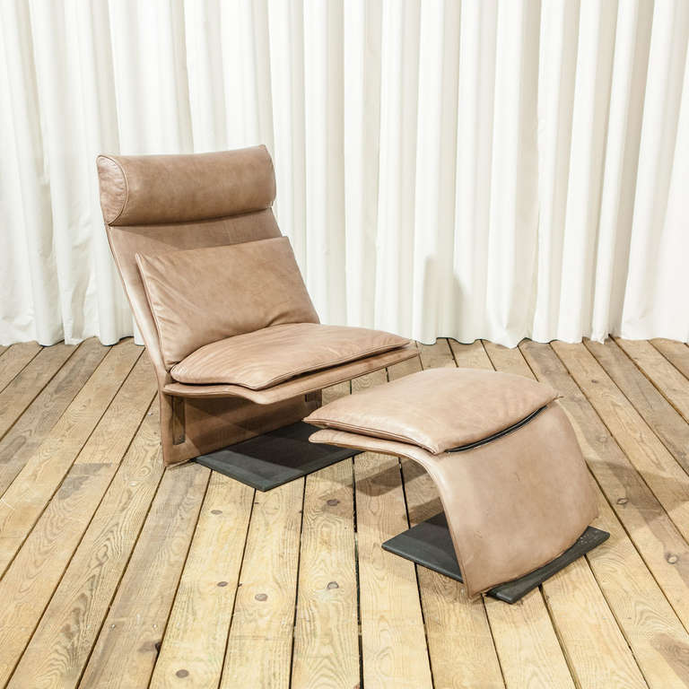 Stunning Sculptural Daybed by Saporiti with Stool