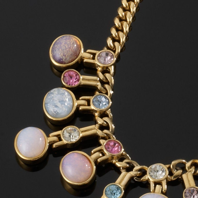 A delightful necklace with colourful stone drops