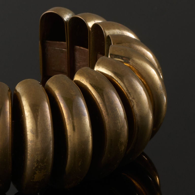 A stretch bangle with pleated effect