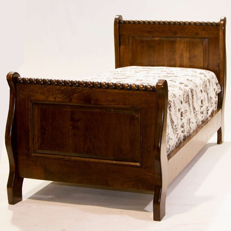 American Vintage Pair of Cherry Twin Beds Bench-made in Tennessee