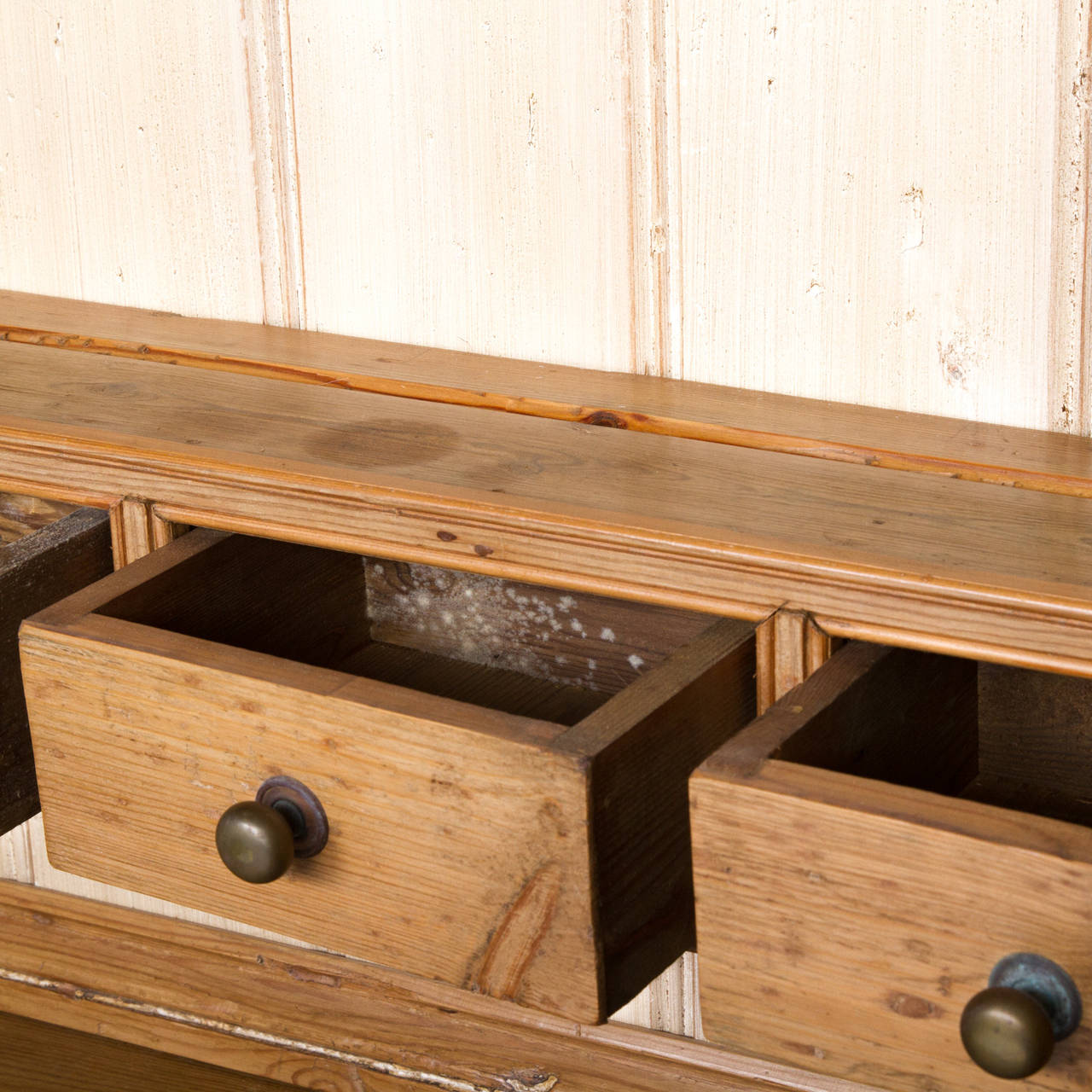 English Pine Country Dresser with Chicken Coop In Excellent Condition In Hixson, TN
