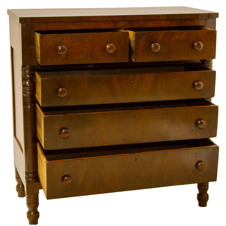 19th Century American Empire Mahogany Chest of Drawers In Good Condition In Hixson, TN