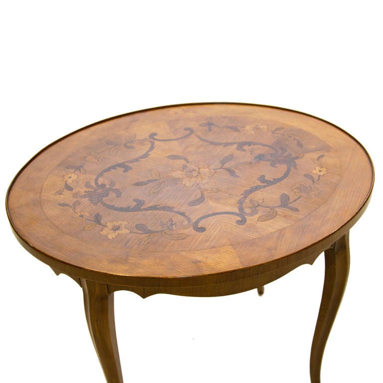 Fine Inlaid Louis XV Style Oval Table In Excellent Condition In Hixson, TN