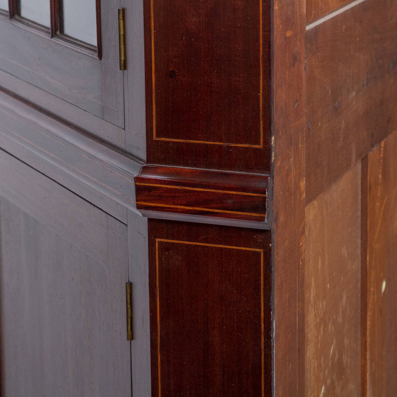 Sheraton Style Mahogany Corner Cabinet with Inlay 2
