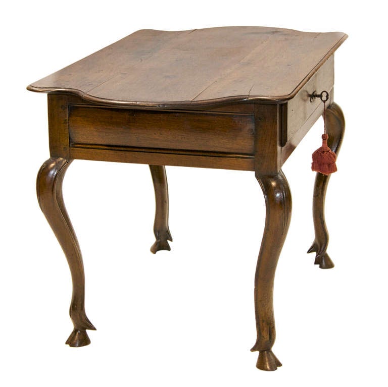 18th Century Walnut Table from the Burgundy Region of France 1
