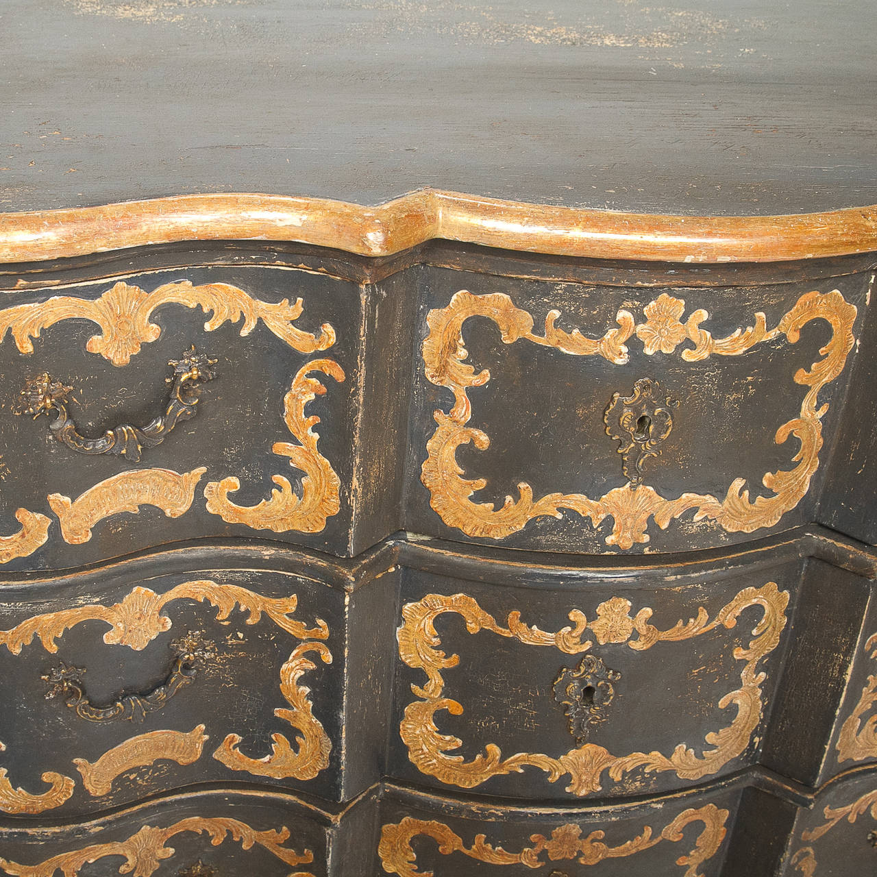 19th Century Continental Painted Commode 2