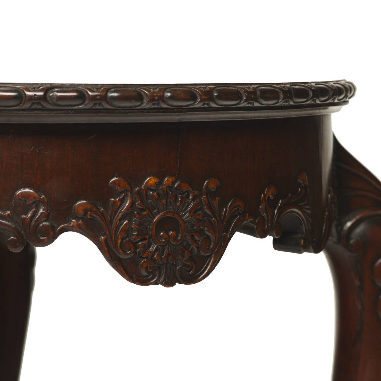 Chippendale Mahogany Oval Center Table from the 19th Century 2