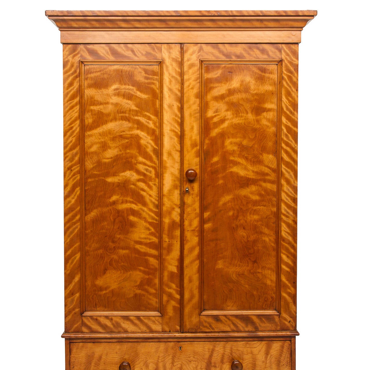 Heal and Sons of London Satin Birch Linen Press In Excellent Condition In Hixson, TN