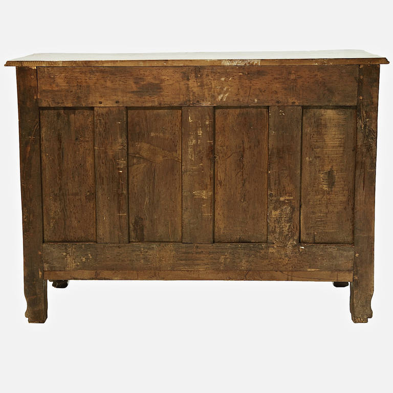 18th Century Lyonnaise Walnut Chateau Commode In Excellent Condition In Hixson, TN