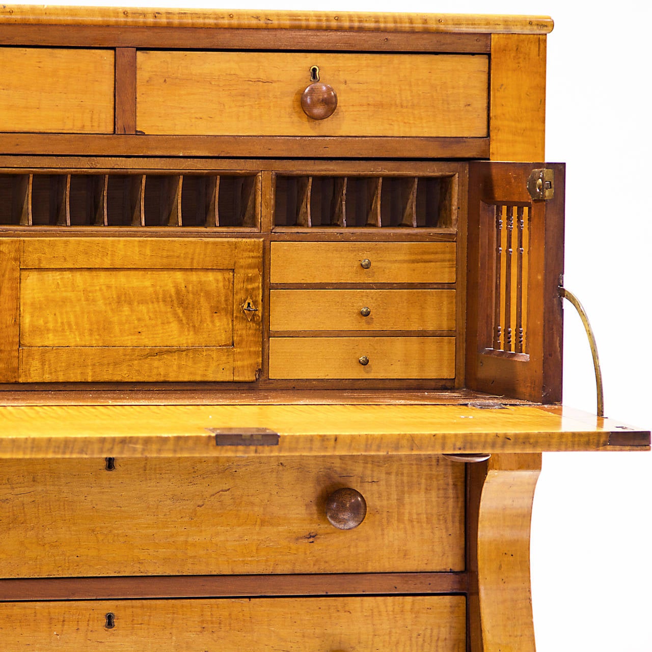 Early 19th Century American Empire Chest with Secretaire Drawer 2