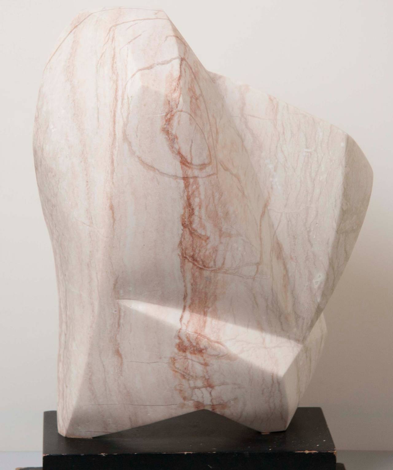 Milieu du XXe siècle Sculpture abstraite en marbre d'Emile Gilioli en vente