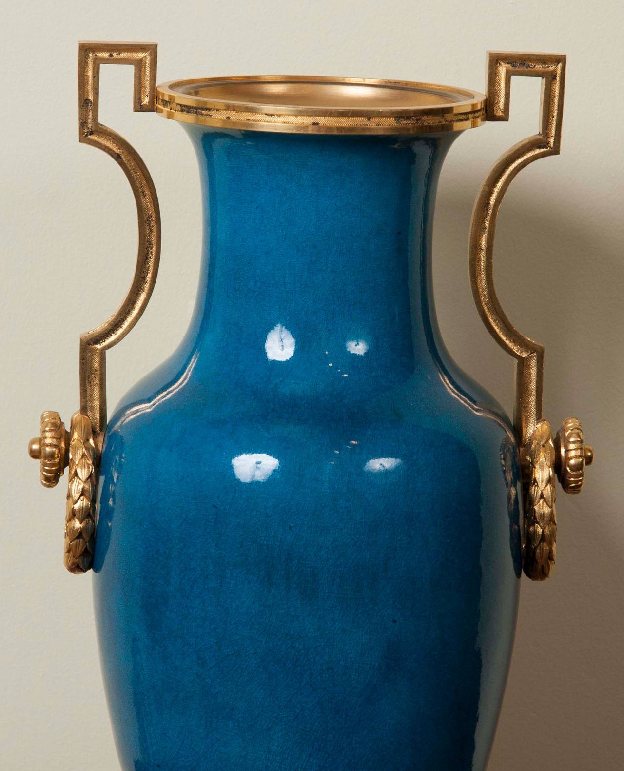 Paire de vases turquoises par Theodore Deck Excellent état à Stamford, CT