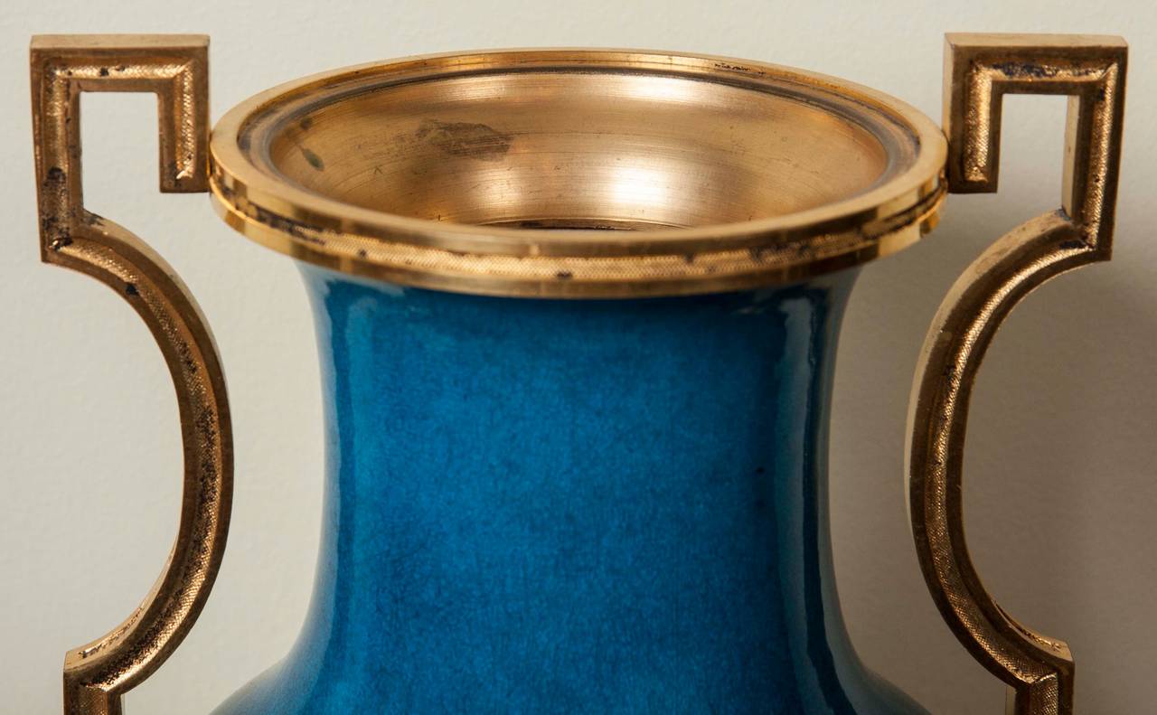 XIXe siècle Paire de vases turquoises par Theodore Deck