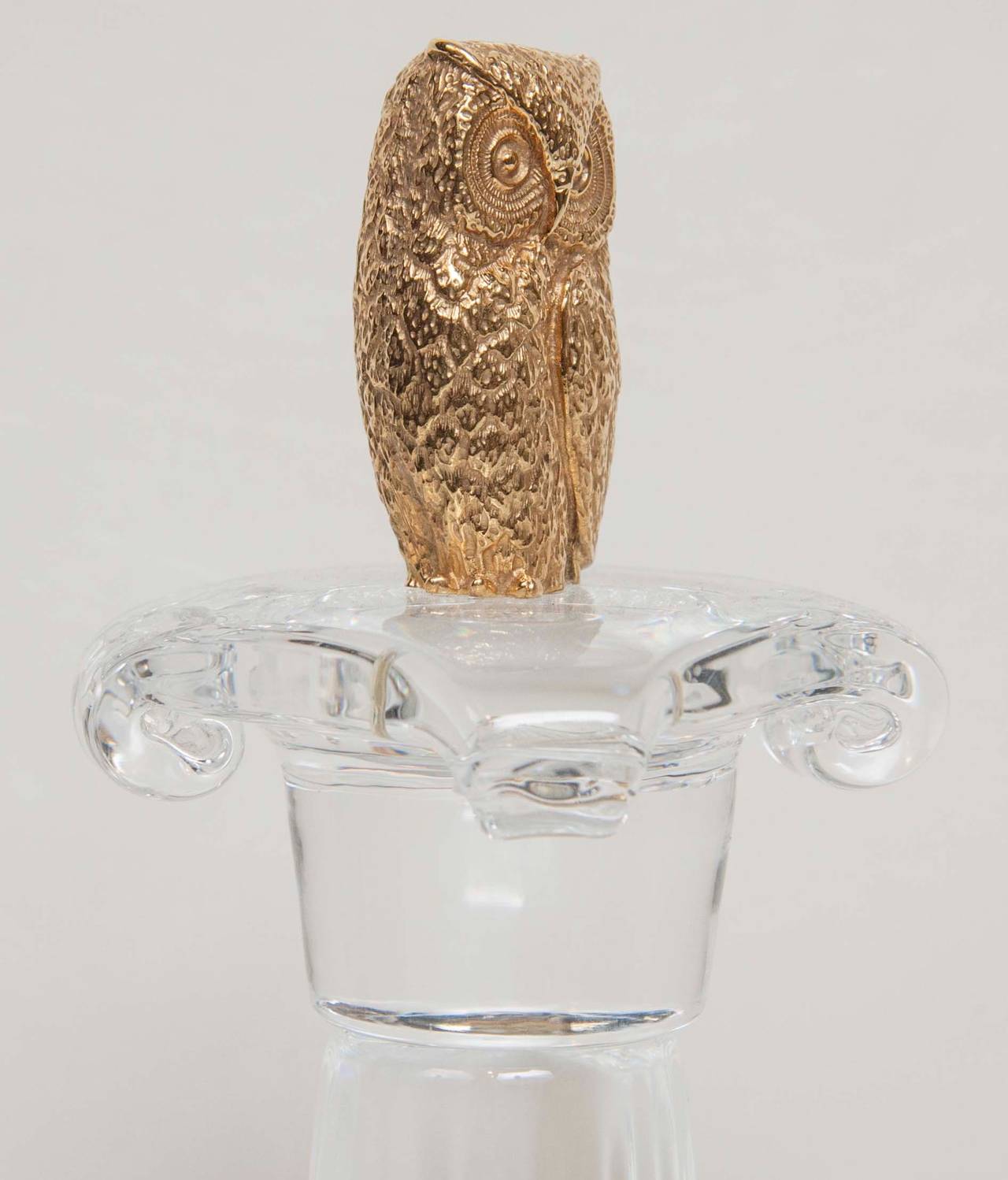 Steuben Owl on Crystal Column by James Houston In Excellent Condition For Sale In Stamford, CT